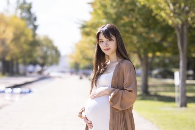 妊娠中に交通事故にあった際にもらえる慰謝料相場 計算方法 妊婦さんが気をつけたい症状や治療法も紹介