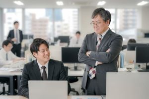 名ばかり管理職とは？チェックリストや判例、企業向けの対処法まで